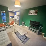 Beehosting Adelphi Wharf Apartments