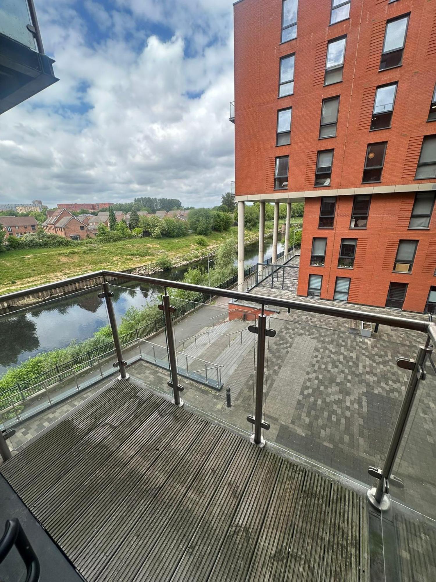 Beehosting Adelphi Wharf Aparthotel *