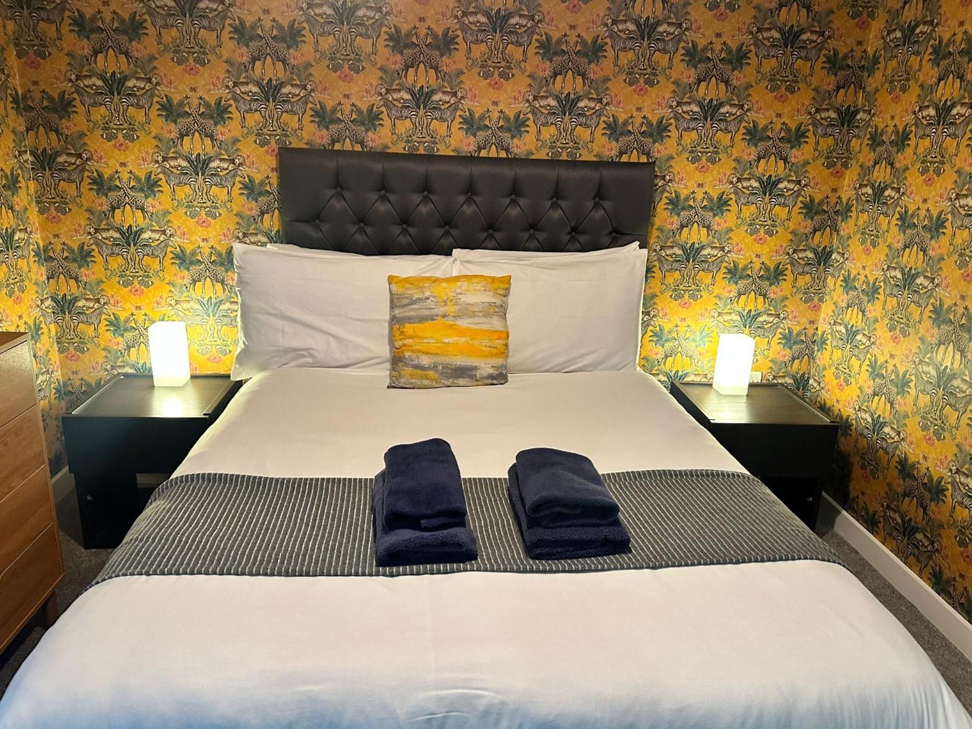 Beehosting Adelphi Wharf Manchester