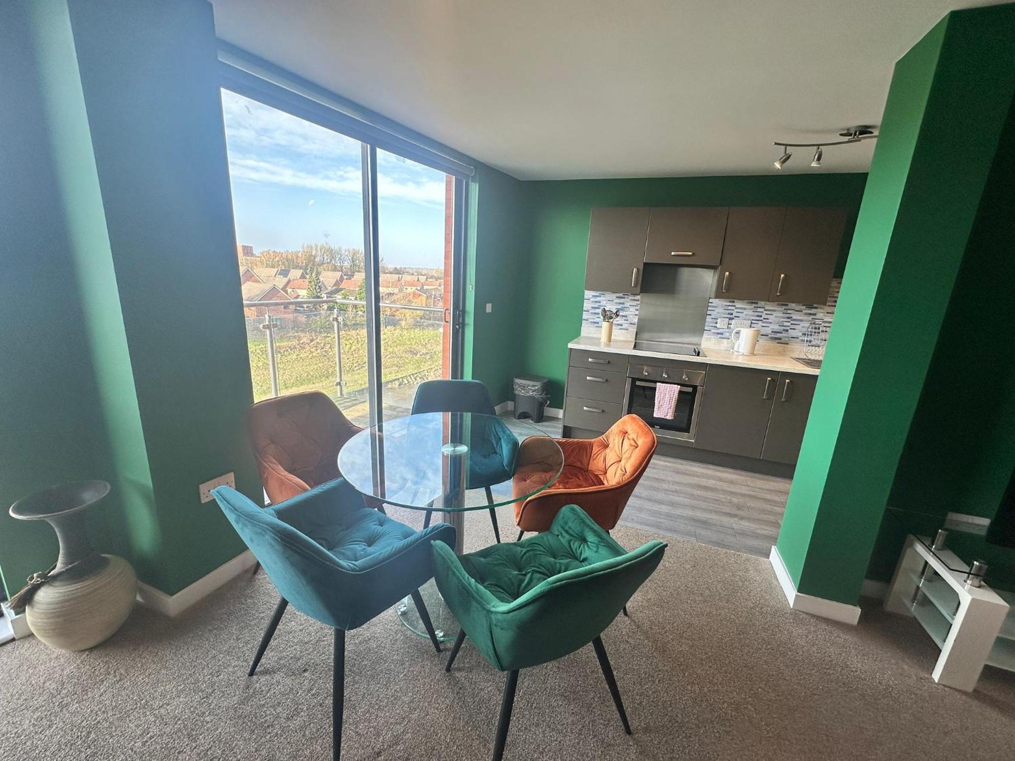 Beehosting Adelphi Wharf *