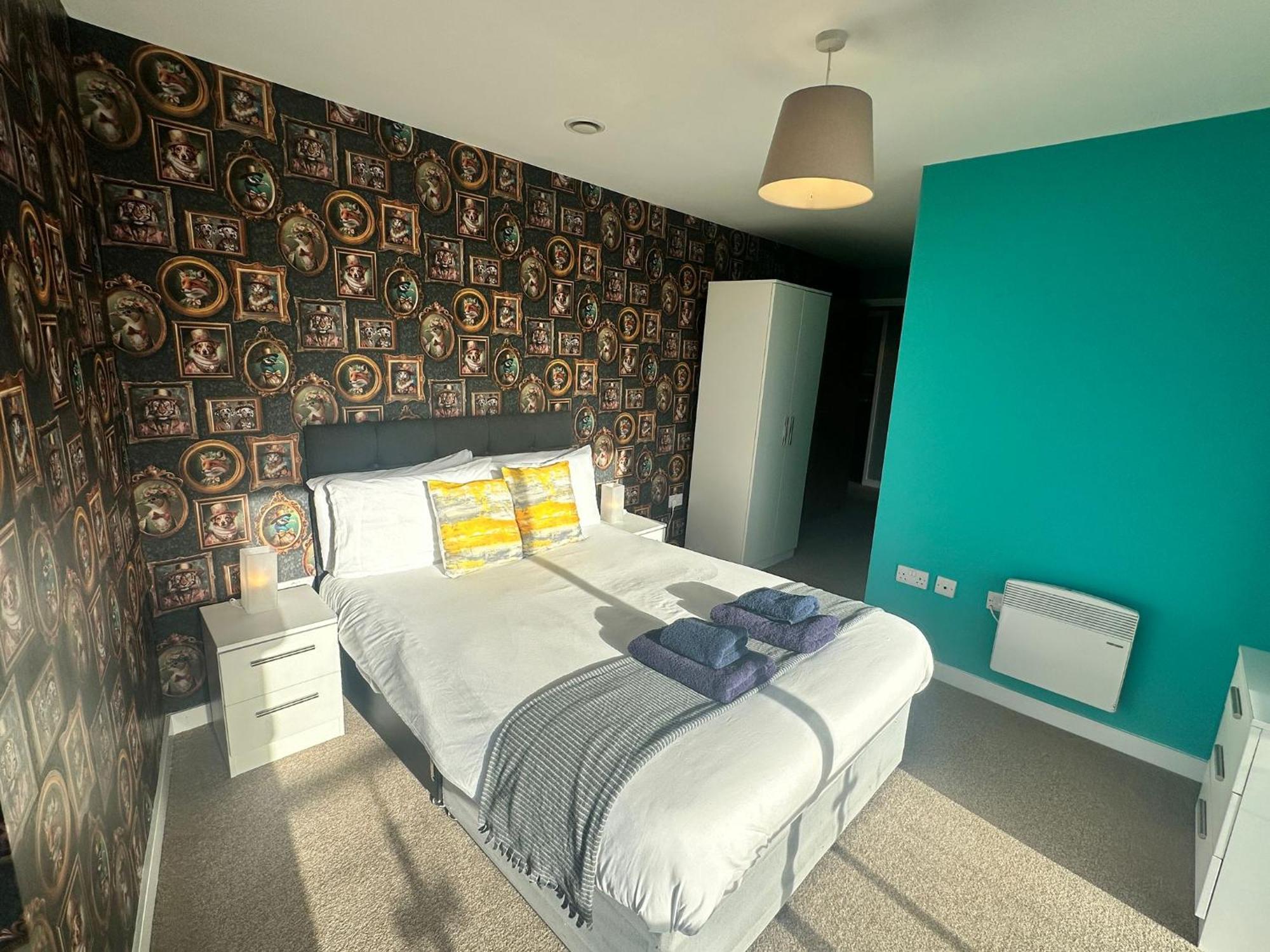 Beehosting Adelphi Wharf Manchester