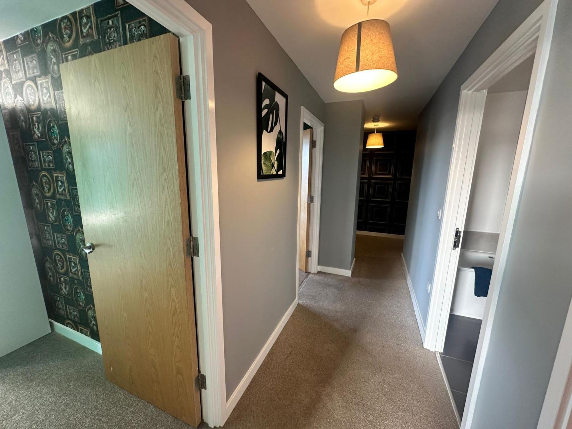 Beehosting Adelphi Wharf *